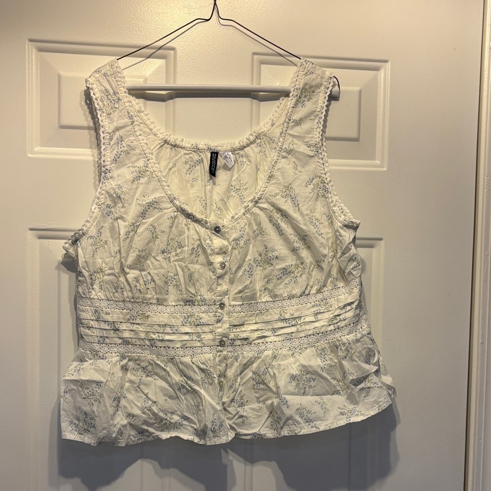 H&M Cream Floral Button-Down Blouse